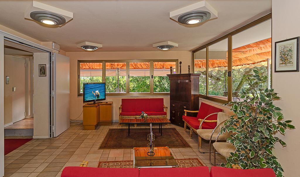 Hotel Le Ginestre Camaiore Bagian luar foto