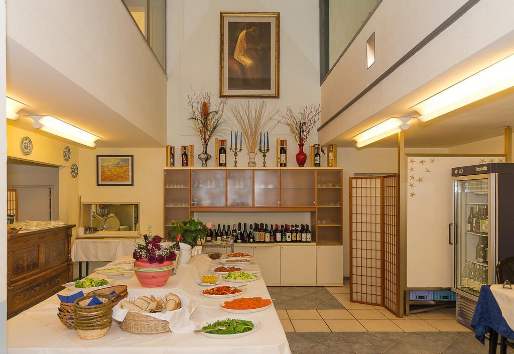 Hotel Le Ginestre Camaiore Bagian luar foto