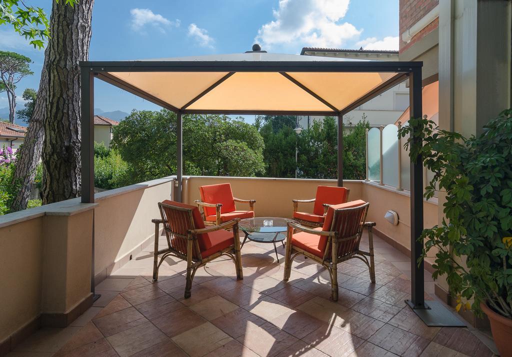 Hotel Le Ginestre Camaiore Bagian luar foto