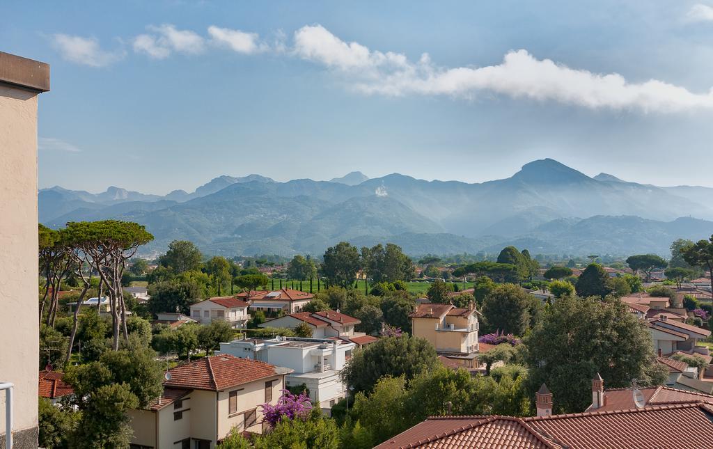 Hotel Le Ginestre Camaiore Bagian luar foto
