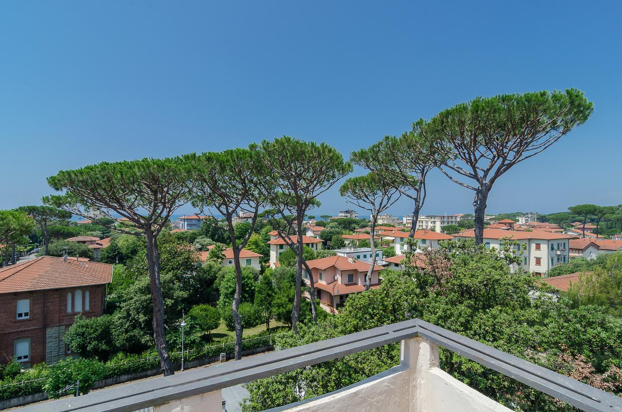 Hotel Le Ginestre Camaiore Bagian luar foto