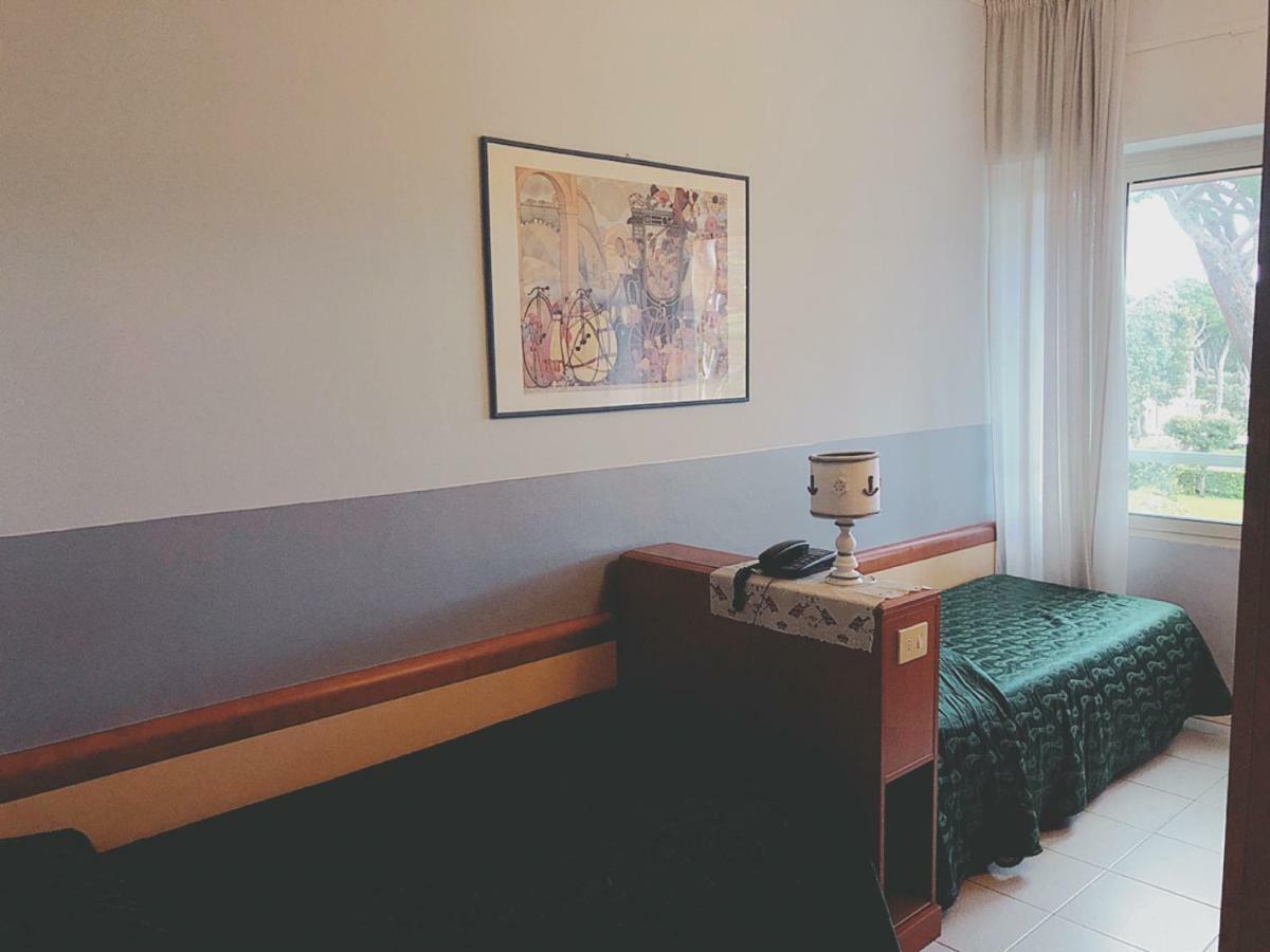 Hotel Le Ginestre Camaiore Bagian luar foto