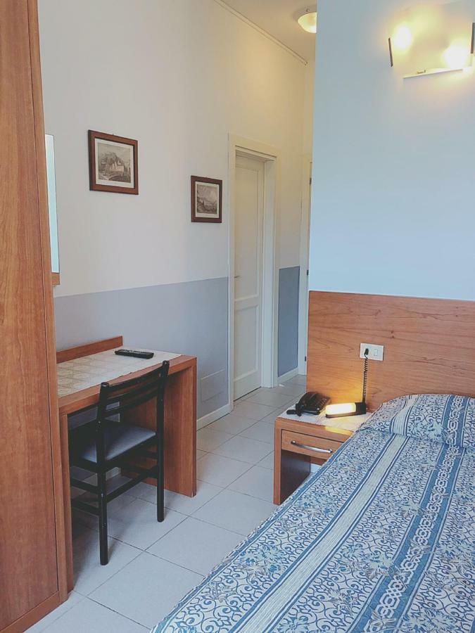 Hotel Le Ginestre Camaiore Bagian luar foto